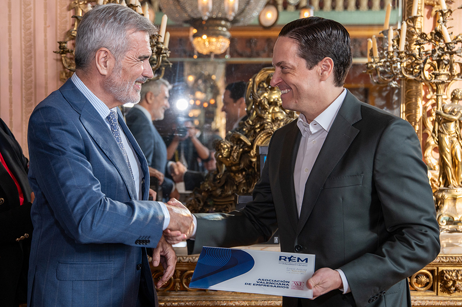 1 - navidad rem 2025